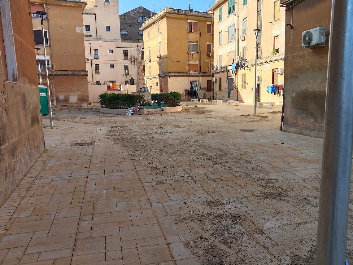 Via Garibaldi, i cortili delle case popolari verso nuova destinazione