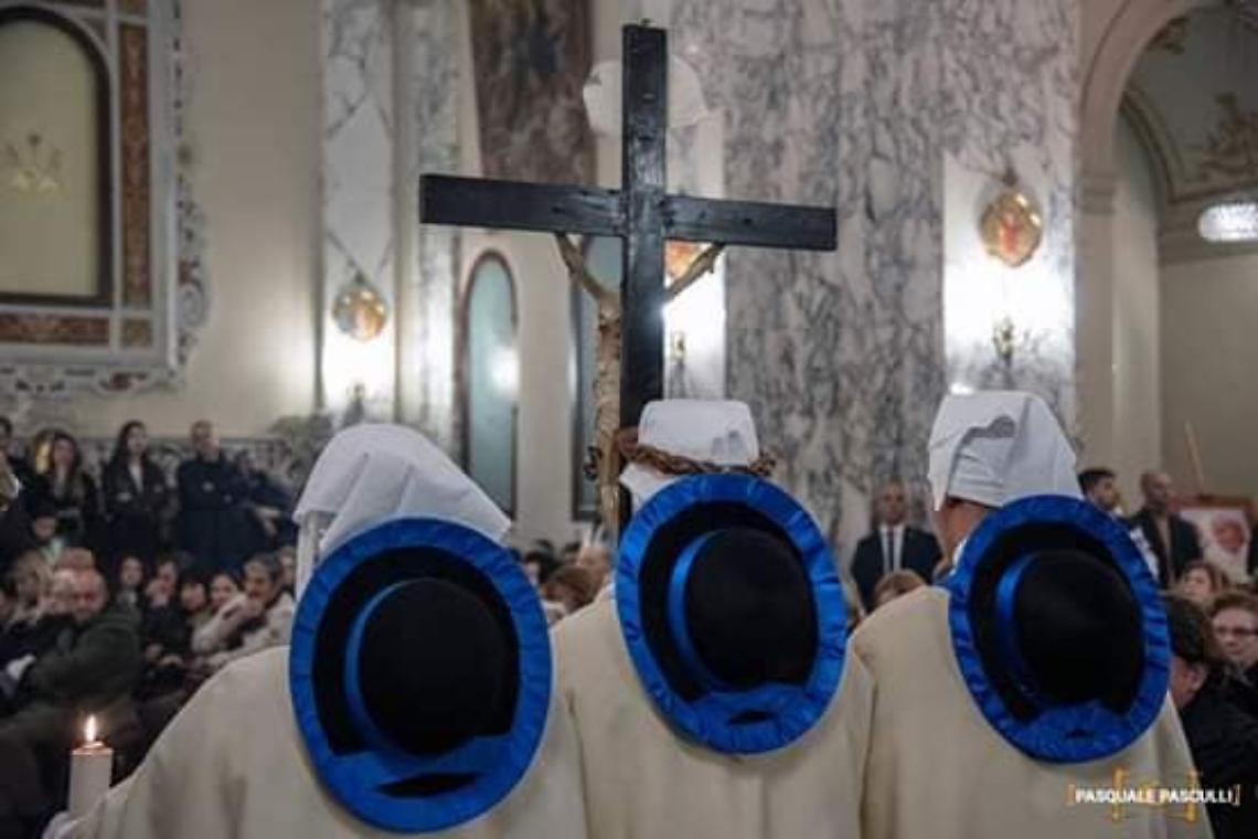 La via Crucis al Carmine - foto di Pasquale Pasculli
