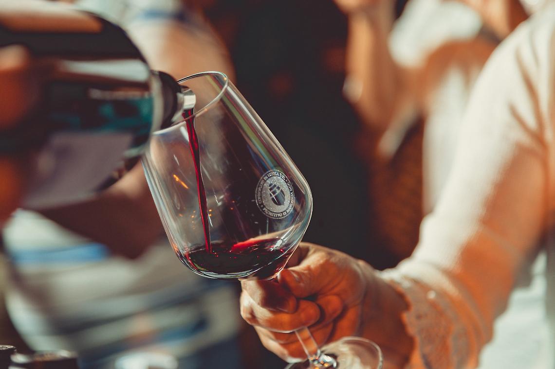 Un calice di Primitivo di Manduria