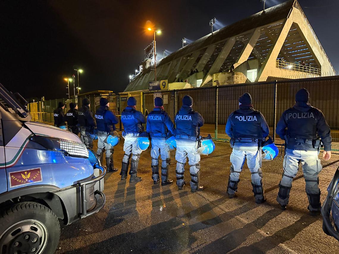 La Polizia di Stato di Lecce vigila sulle gare di calcio