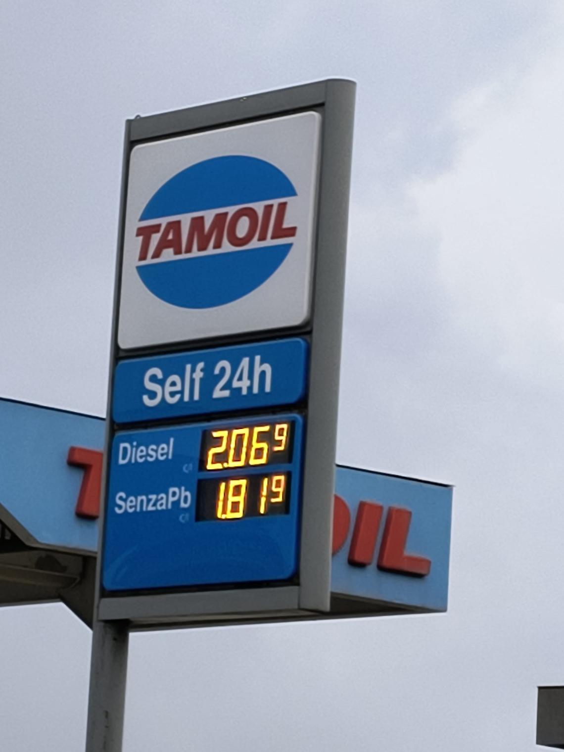 Distributore di benzina a Taranto