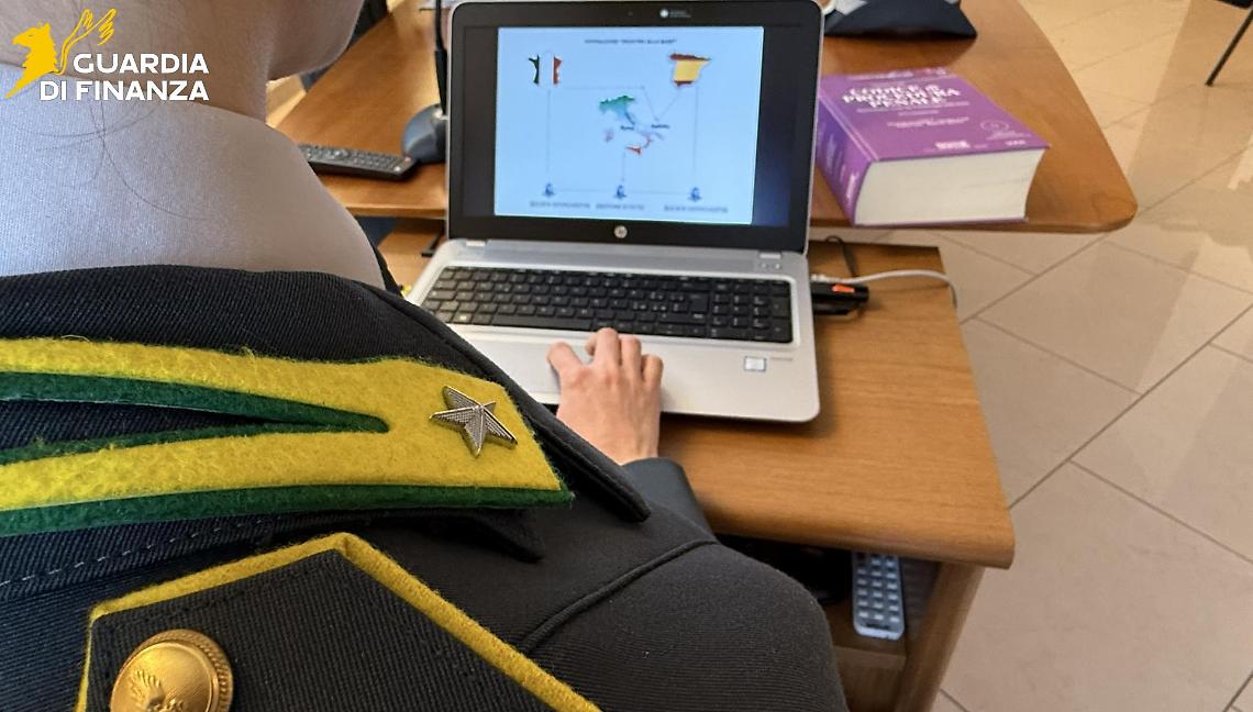 Frode fiscale internazionale, sequestrati oltre 11 milioni tra Barletta e Trani