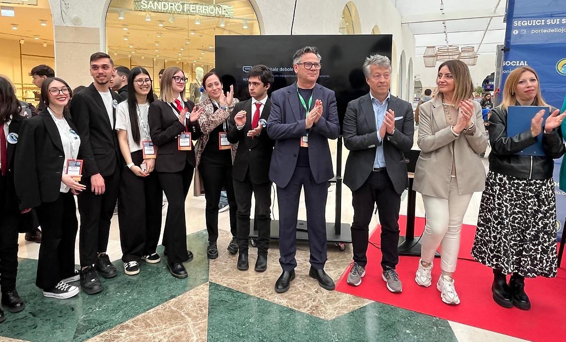 La premiazione dell'Istituto Mediterraneo di Pulsano