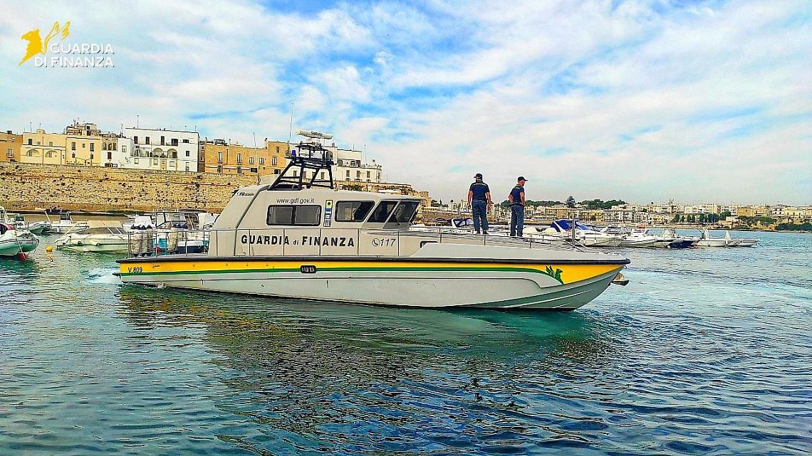 La Guardia di Finanza a Otranto