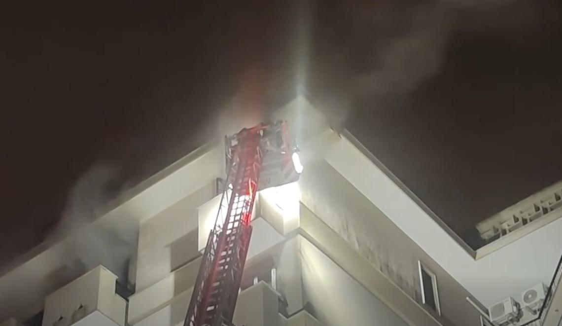 Incendio in un appartamento in via Capruzzi