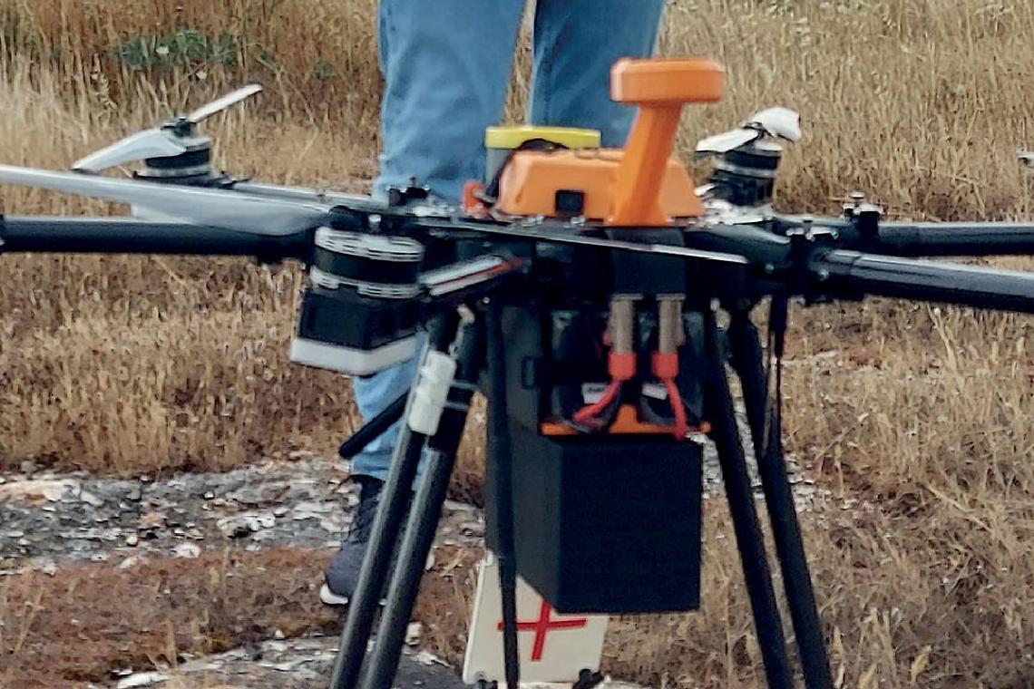 Consegna di materiale sanitario con drone