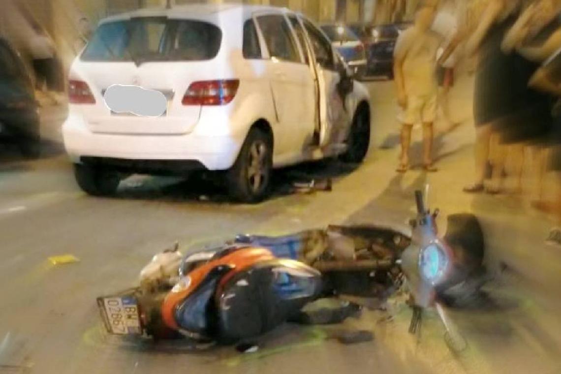 Moto contro auto in via Masaccio - foto di Francesco Manfuso