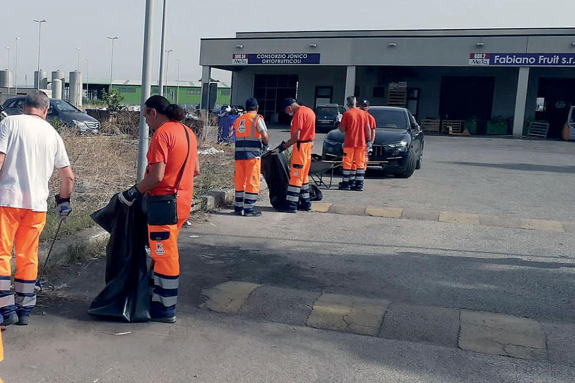 I lavoratori ex “Taranto Isola Verde”