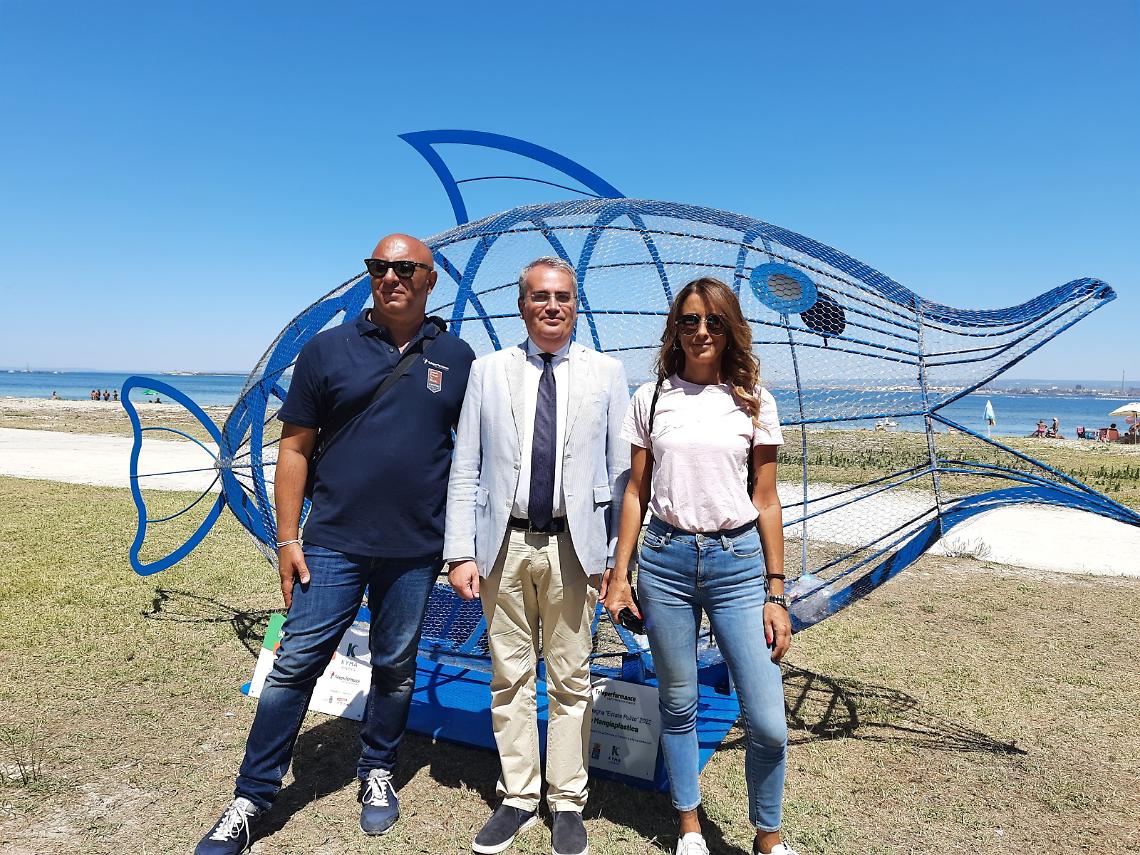 Presentazione Pesci Mangiaplastica (2)