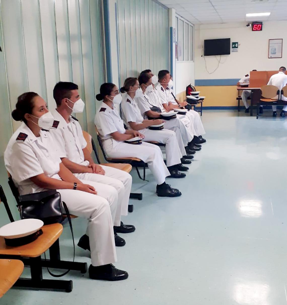 Alcuni degli allievi della Scuola Sottufficiali della Marina che hanno donato il sangue