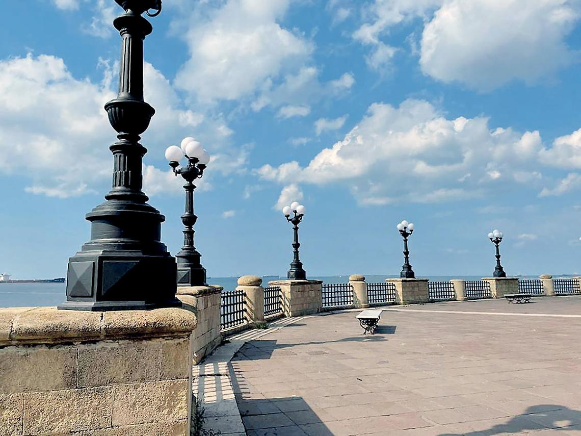 L’11 agosto 1932 fu inaugurato il nuovo impianto di illuminazione al Lungomare di Taranto