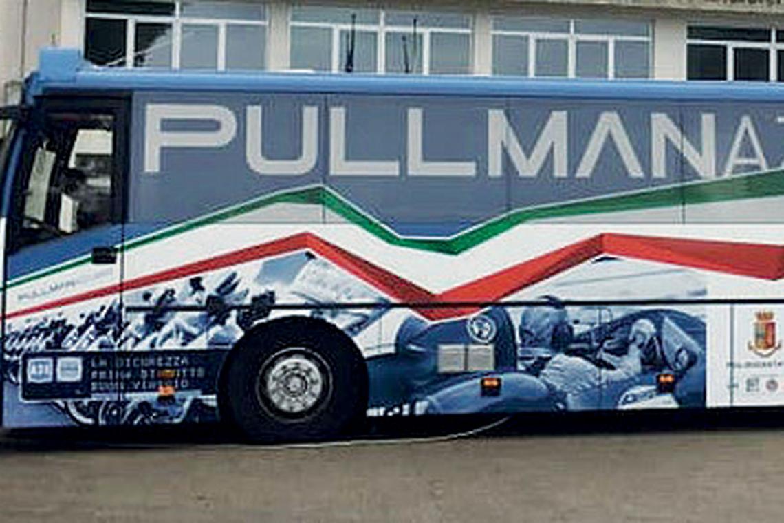 Il Pullman Azzurro della Polizia di Stato