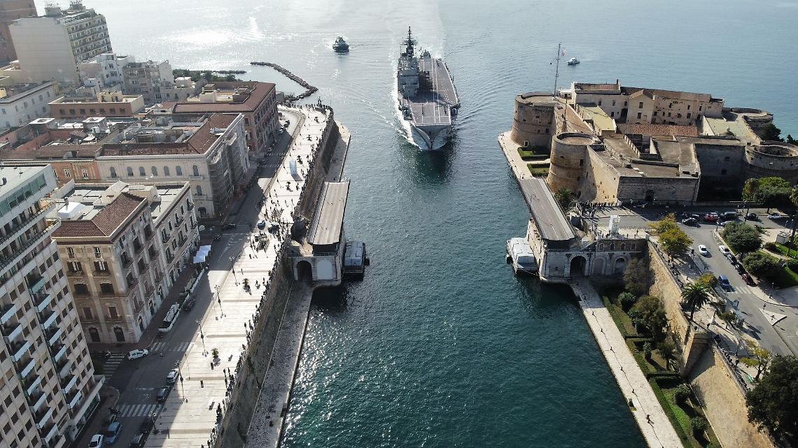 Apertura straordinaria del Ponte Girevole