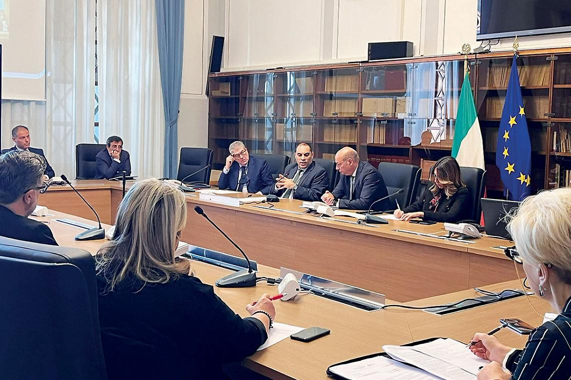 Vertice in Prefettura sul caro-bollette