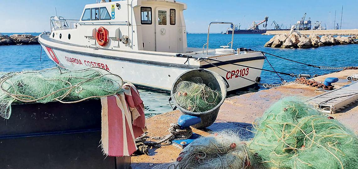 Pesca illegale e cozze pericolose