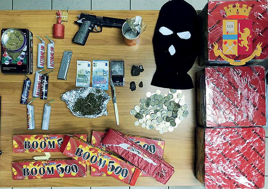 Botti illegali, armi e droga sequestrati