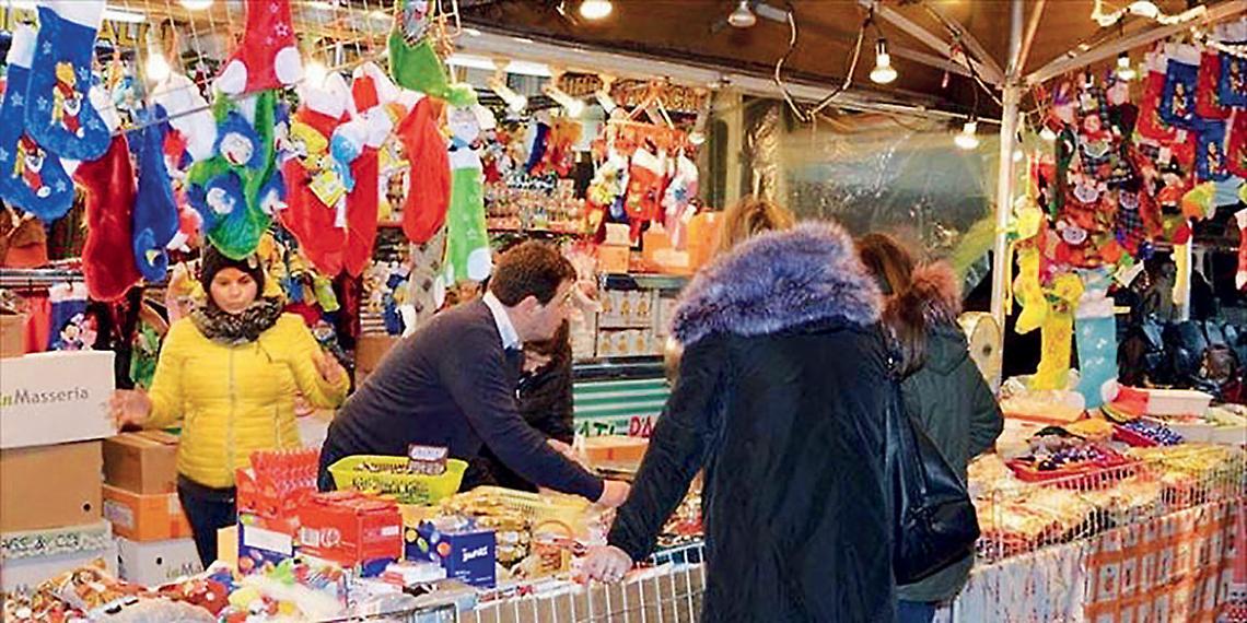 Mercatino dell'Epifania (foto d'archivio)