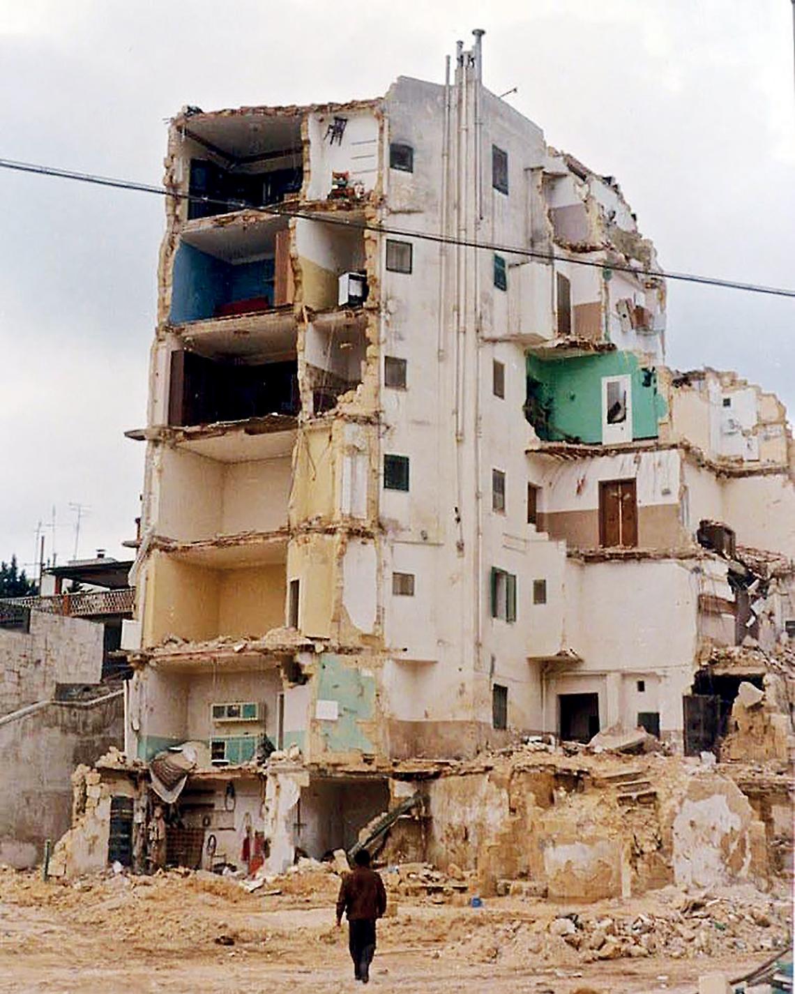 Il crollo della palazzina di via Verdi a Castellaneta