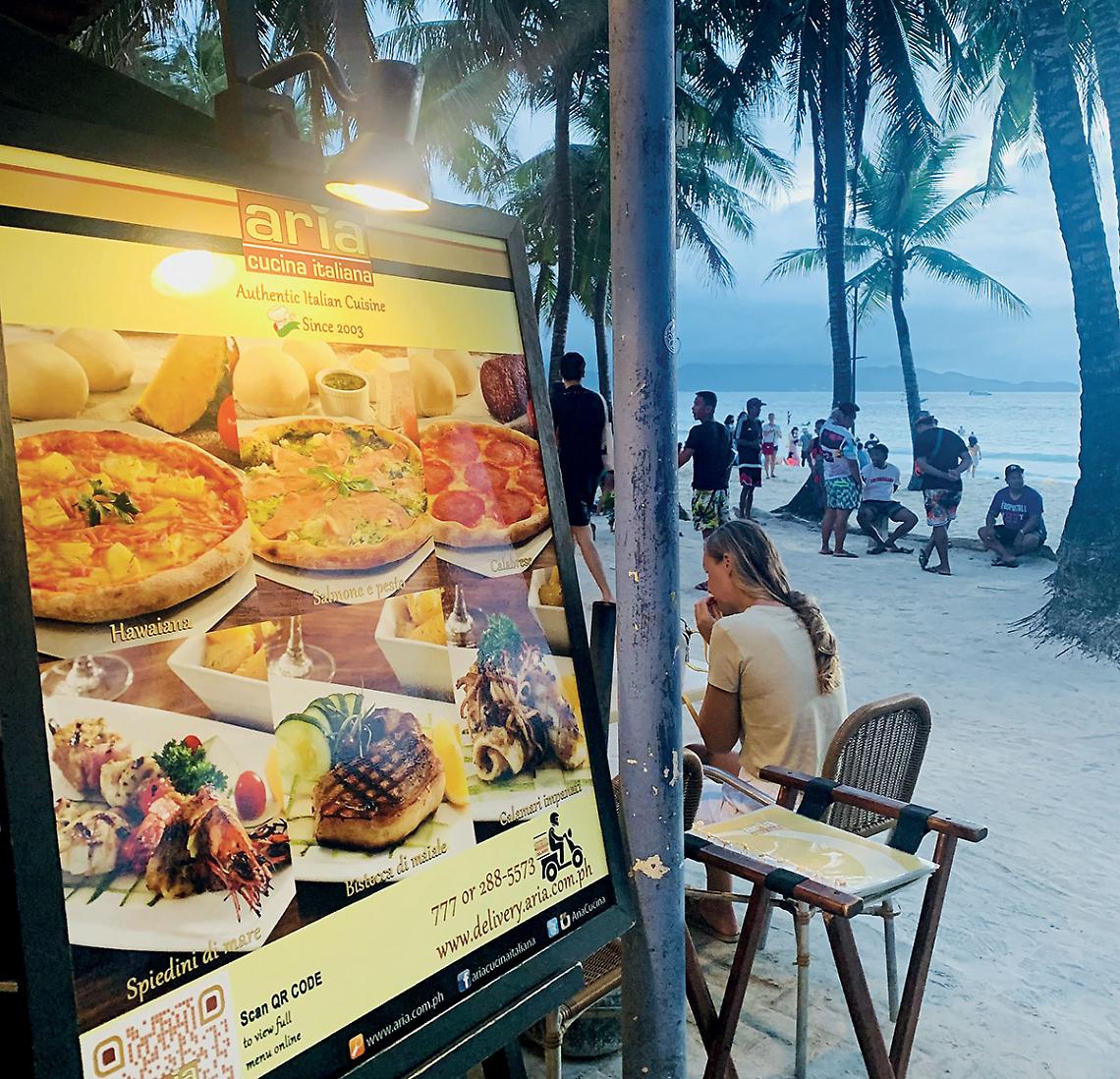 La storia di Luigi, chef a Boracay nelle Filippine posto unico, situato nello stesso complesso dove con la moglie Luigi ha messo su anche un piccolo hotel, dal nome omonimo, e dove hanno casa loro. La