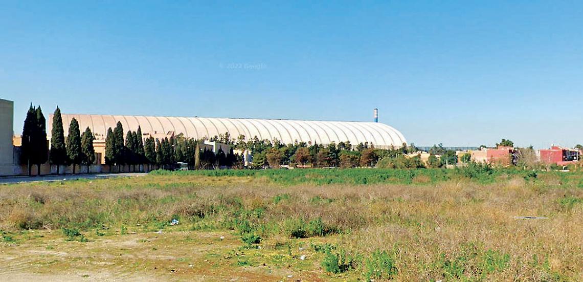 L’area al rione Tamburi tra il cimitero San Brunone, la zona industriale e le case parcheggio dove sorgerà la foresta urbana