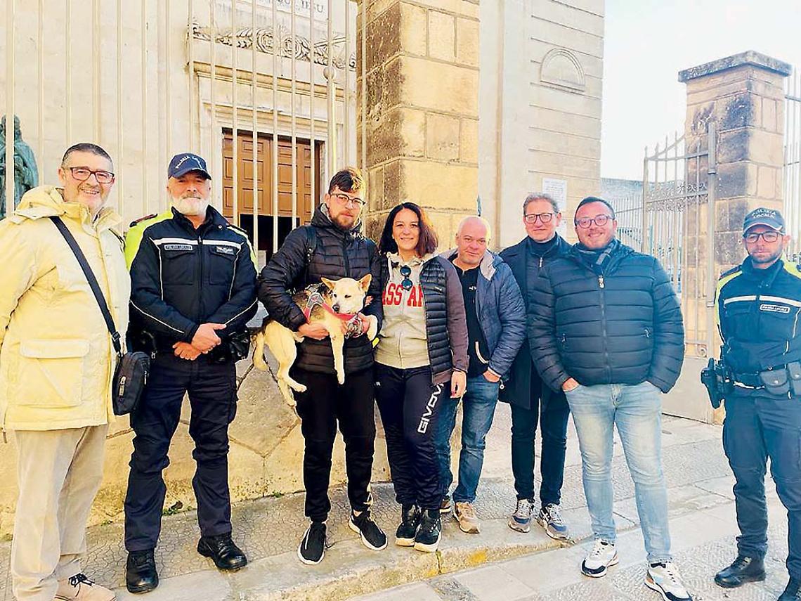 “Schizzo”, il primo cane di quartiere a Massafra