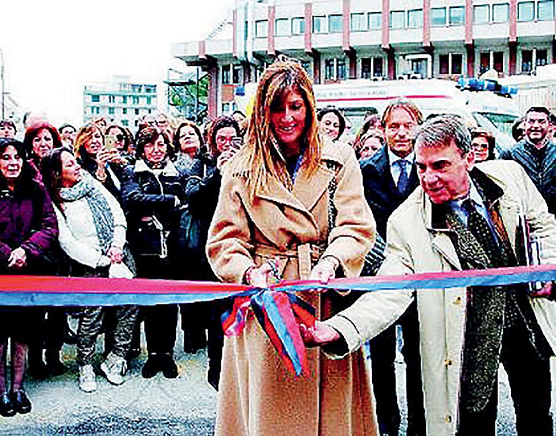 Nel dicembre del 2016 il dr. Oronzo Forleo, già direttore dell’Utin dell’ospedale Ss. Annunziata, con Deborah Cinquepalmi, presidente Simba odv, inaugura la “Culla per la vita”