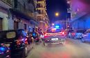 La Polizia di Stato in via Cesare Battisti dopo il ferimento - foto di Francesco Manfuso