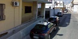 Trovato un cadavere in campagna. Nelle vicinanze la sua auto bruciata. E' giallo