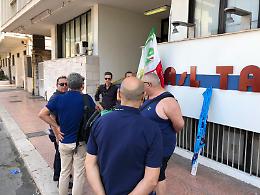 Mense ospedaliere, sit-in di protesta davanti alla Asl