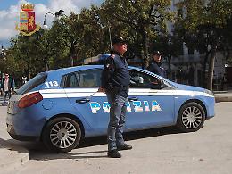 Controlli a tappeto della Polstrada: multe, patenti sequestrate e un’officina abusiva chiusa