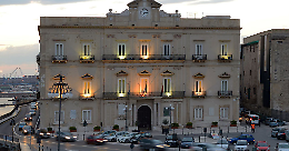 Carta per i rifugiati, "Schiaffo ai giovani tarantini e alle famiglie in difficolt&agrave;"