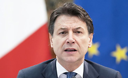 Conte: «E' il momento di fare pulizia e tabula rasa». Fuori dalla Giunta regionale Rosa Barone