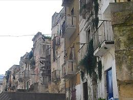 «Esenzione Imu per gli alloggi inagibili e inaccessibili della Città Vecchia»