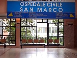 Ospedale San Marco, allarme carenza di OSS: pazienti senza assistenza notturna
