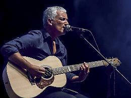 Bungaro: voce e chitarra alle prime luci del giorno
