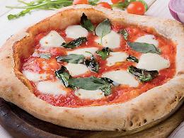 Un euro su tre viene speso per mangiare fuori casa, serve l'indicazione di origine nei menù 