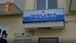 Ai domiciliari continuava a perseguitare l’ex moglie
