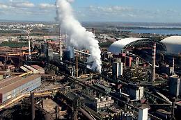 L’ultimo bivio per l’ex Ilva: tra decarbonizzazione e tutela della salute. Ecco le date