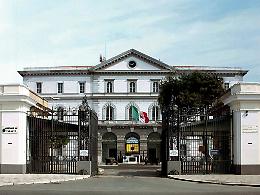 Arsenale a rischio paralisi: “Mancano 1.000 dipendenti, il Governo pensa solo al riarmo”