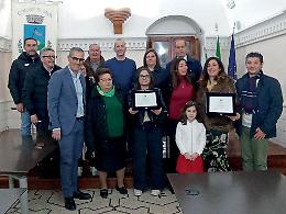 Sava, riconoscimento a due campioni del nuoto