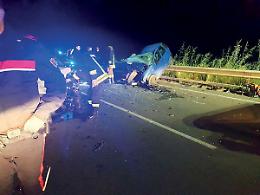 Frontale sulla ex 580, tre morti 