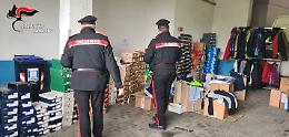 Capi di abbigliamento, calzature ed accessori trafugati da un noto negozio e recuperati dai Carabinieri