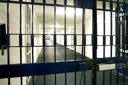 Maxi rissa tra detenuti italiani e stranieri nel carcere minorile di Bari  