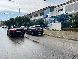 Crolla controsoffitto alla scuola media Pirandello di Paolo VI. Nessun ferito
La testimonianza della preside
