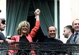 Berlusconi a Taranto nel 2001: «Basta con l'inquinamento»