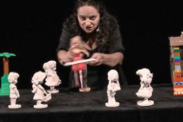 Teatro nei quartieri con la compagnia "La luna nel letto"