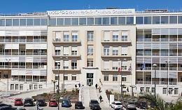 Primario di Oncologia arrestato a Bari per concussione. L'Istituto Tumori lo sospende. Il video