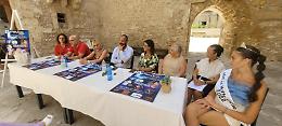 "La notte delle lune": moda, spettacolo, bellezza, cultura e solidarietà sul palco dell'evento 