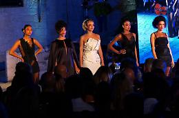 Il fashion show “Méditerranée e la grande Bellezza” incanta Taranto. I video e le interviste