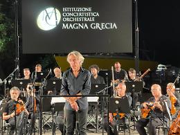"Sakamoto & Morricone", la grande emozione attraversa il Molo Sant'Eligio. I video